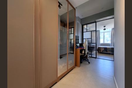 Closet  de apartamento para alugar com 1 quarto, 89m² em Catete, Rio de Janeiro