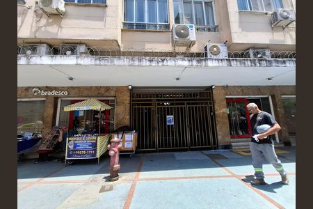 Apartamento para alugar com 89m², 1 quarto e sem vagaFachada 