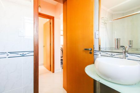 Apartamento à venda com 84m², 2 quartos e 2 vagas Apartamento à venda com 84m², 2 quartos e 2 vagasBanheiro