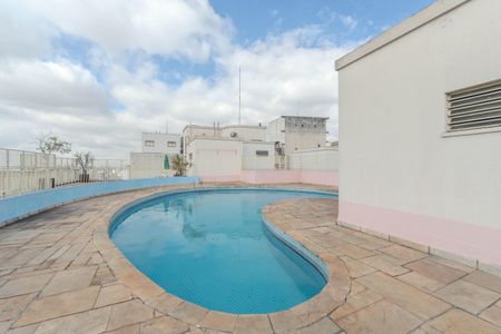 Apartamento à venda com 110m², 3 quartos e sem vagaÁrea comum - Piscina
