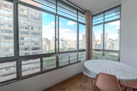 Sacada de apartamento à venda com 3 quartos, 110m² em República, São Paulo