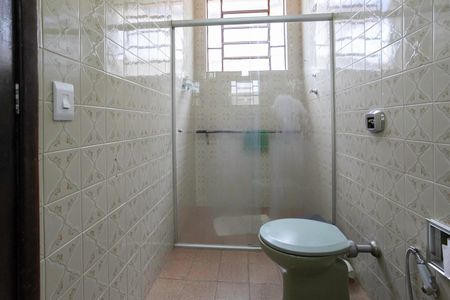 Casa para alugar com 195m², 3 quartos e 2 vagasBanheiro da suíte