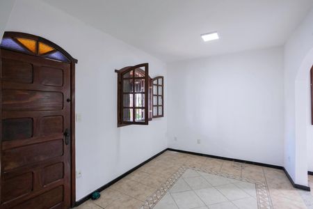 Casa para alugar com 195m², 3 quartos e 2 vagasSala