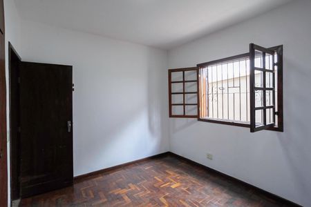Casa para alugar com 195m², 3 quartos e 2 vagasSuíte