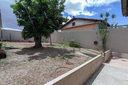 Casa para alugar com 195m², 3 quartos e 2 vagasQuintal