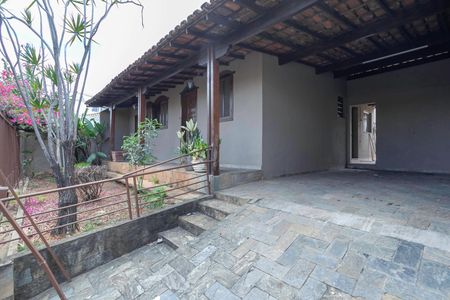 Casa para alugar com 195m², 3 quartos e 2 vagasEntrada
