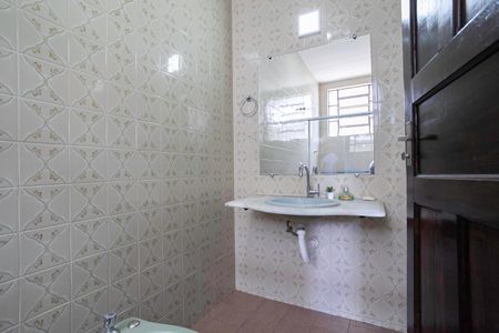 Casa para alugar com 195m², 3 quartos e 2 vagasBanheiro da suíte