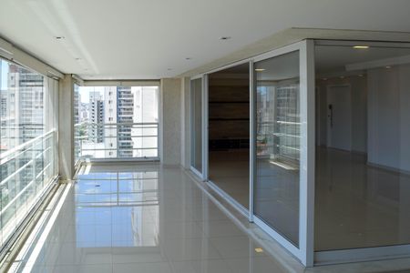 Varanda gourmet de apartamento para alugar com 4 quartos, 224m² em Vila Gomes Cardim, São Paulo