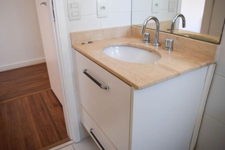 Apartamento para alugar com 224m², 4 quartos e 4 vagas Apartamento para alugar com 224m², 4 quartos e 4 vagasBanheiro Suíte 2