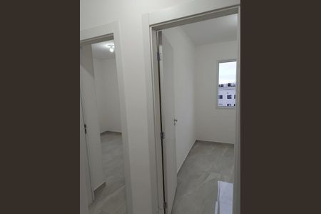 Quarto 2 de apartamento para alugar com 2 quartos, 46m² em Parque Santa Rosa, Suzano