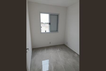 Quarto 2 de apartamento para alugar com 2 quartos, 46m² em Parque Santa Rosa, Suzano