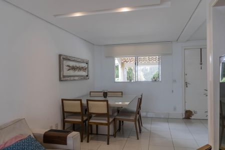 Sala de casa à venda com 3 quartos, 120m² em Buritis, Belo Horizonte