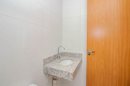 Apartamento para alugar com 45m², 2 quartos e 1 vaga Apartamento para alugar com 45m², 2 quartos e 1 vagaBanheiro