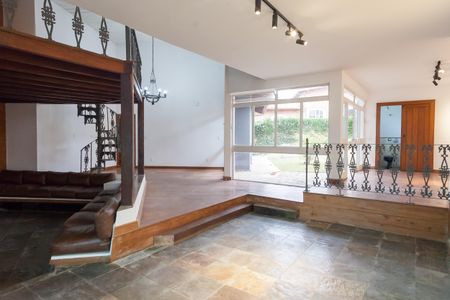 Sala de casa de condomínio à venda com 4 quartos, 350m² em Condomínio Retiro das Pedras, Brumadinho