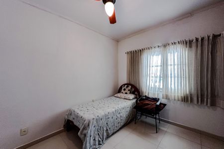 Casa à venda com 227m², 2 quartos e 2 vagas Casa à venda com 227m², 2 quartos e 2 vagasQuarto 1