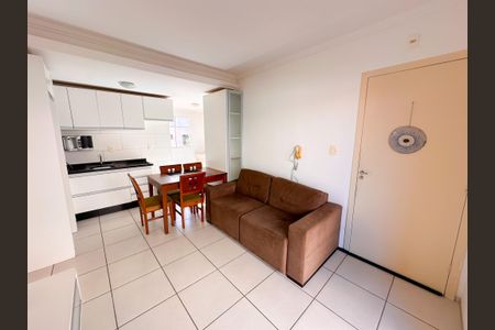 Sala de TV de apartamento para alugar com 2 quartos, 48m² em Ingleses do Rio Vermelho, Florianópolis