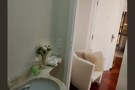 Apartamento à venda com 100m², 4 quartos e 2 vagasBANHEIRO