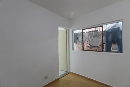 Quarto de casa para alugar com 2 quartos, 70m² em Vila Primavera, São Paulo