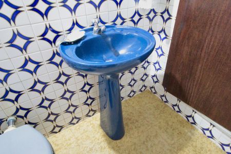 Casa à venda com 330m², 4 quartos e 3 vagasBanheiro Social 2