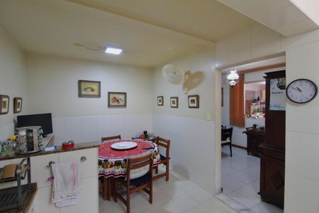 Casa à venda com 330m², 4 quartos e 3 vagasCozinha