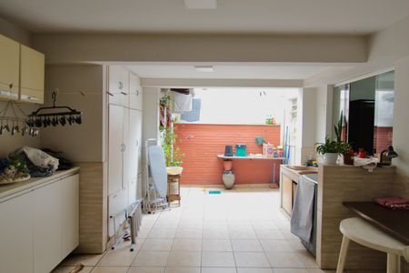 Casa à venda com 330m², 4 quartos e 3 vagasÁrea de Serviço