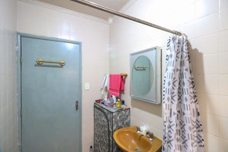 Casa para alugar com 150m², 2 quartos e 1 vaga Casa para alugar com 150m², 2 quartos e 1 vagaBanheiro 2