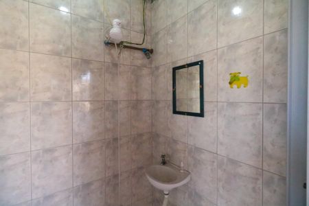 Casa para alugar com 150m², 2 quartos e 1 vaga Casa para alugar com 150m², 2 quartos e 1 vagaBanheiro do Terraço