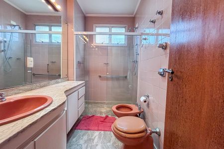 Apartamento para alugar com 165m², 4 quartos e 2 vagas Apartamento para alugar com 165m², 4 quartos e 2 vagasBanheiro Social