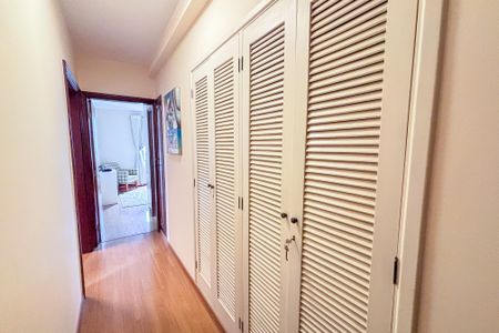 Apartamento para alugar com 165m², 4 quartos e 2 vagas Apartamento para alugar com 165m², 4 quartos e 2 vagasCloset Suíte