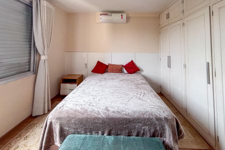 Apartamento para alugar com 165m², 4 quartos e 2 vagas Apartamento para alugar com 165m², 4 quartos e 2 vagasSuíte