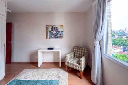 Apartamento para alugar com 165m², 4 quartos e 2 vagas Apartamento para alugar com 165m², 4 quartos e 2 vagasSuíte