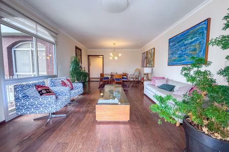 Apartamento para alugar com 165m², 4 quartos e 2 vagas Apartamento para alugar com 165m², 4 quartos e 2 vagasSala