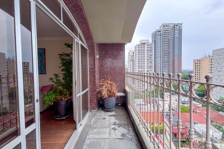 Apartamento para alugar com 165m², 4 quartos e 2 vagas Apartamento para alugar com 165m², 4 quartos e 2 vagasVaranda Sala