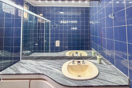 Apartamento para alugar com 165m², 4 quartos e 2 vagas Apartamento para alugar com 165m², 4 quartos e 2 vagasBanheiro Suíte