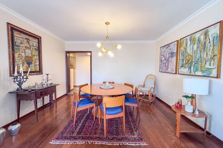 Apartamento para alugar com 165m², 4 quartos e 2 vagas Apartamento para alugar com 165m², 4 quartos e 2 vagasSala