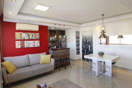 Sala de apartamento à venda com 2 quartos, 65m² em Vila Ipiranga, Porto Alegre