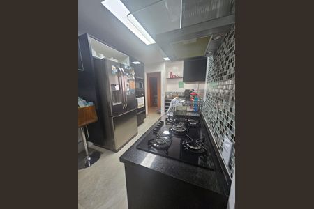 Apartamento à venda com 200m², 3 quartos e 3 vagasCozinha 