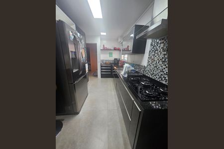 Apartamento à venda com 200m², 3 quartos e 3 vagasCozinha 