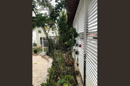 Casa à venda com 300m², 4 quartos e 2 vagas Casa à venda com 300m², 4 quartos e 2 vagasFoto 04