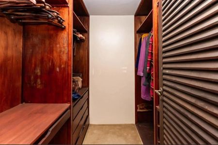 Casa à venda com 428m², 6 quartos e 8 vagas Casa à venda com 428m², 6 quartos e 8 vagasFoto 14