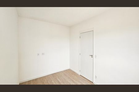 Quarto de apartamento para alugar com 2 quartos, 54m² em Vila Sul Americana, Carapicuíba