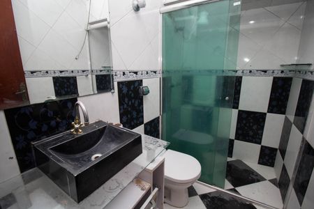 Casa à venda com 200m², 3 quartos e 1 vagaBanheiro