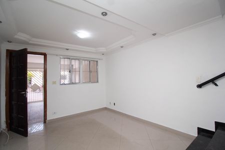 Sala de casa à venda com 3 quartos, 200m² em Jardim Santo Elias, São Paulo