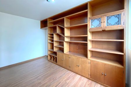 Sala de apartamento à venda com 1 quarto, 39m² em Lourdes, Belo Horizonte