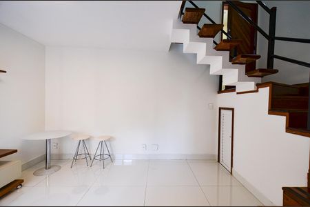 Apartamento para alugar com 55m², 1 quarto e 1 vaga Apartamento para alugar com 55m², 1 quarto e 1 vagaSala