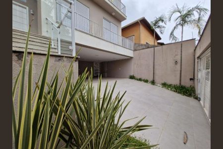 Casa à venda com 362m², 4 quartos e 5 vagas Casa à venda com 362m², 4 quartos e 5 vagasFoto 02