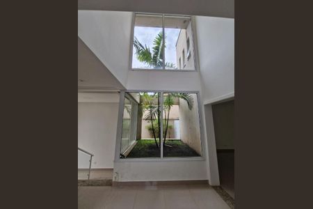 Casa à venda com 362m², 4 quartos e 5 vagas Casa à venda com 362m², 4 quartos e 5 vagasFoto 12