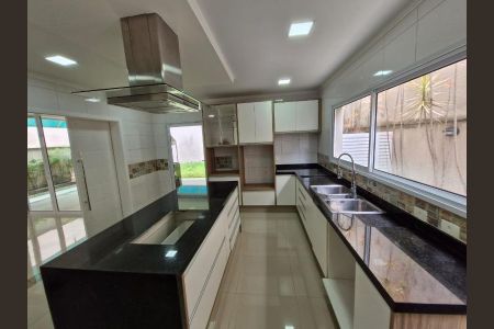 Casa à venda com 362m², 4 quartos e 5 vagas Casa à venda com 362m², 4 quartos e 5 vagasFoto 31