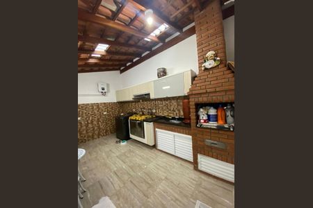 Casa à venda com 228m², 3 quartos e 4 vagas Casa à venda com 228m², 3 quartos e 4 vagasFoto 07