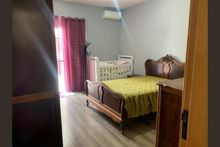 Casa à venda com 267m², 5 quartos e 2 vagas Casa à venda com 267m², 5 quartos e 2 vagasFoto 42